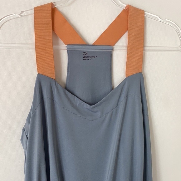 Gap Fit gray and orange cinched waist athletic dress - Picture 2 of 8